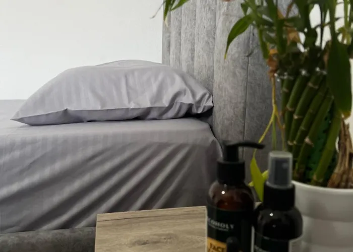 By Fenix Hostel Τίρανα